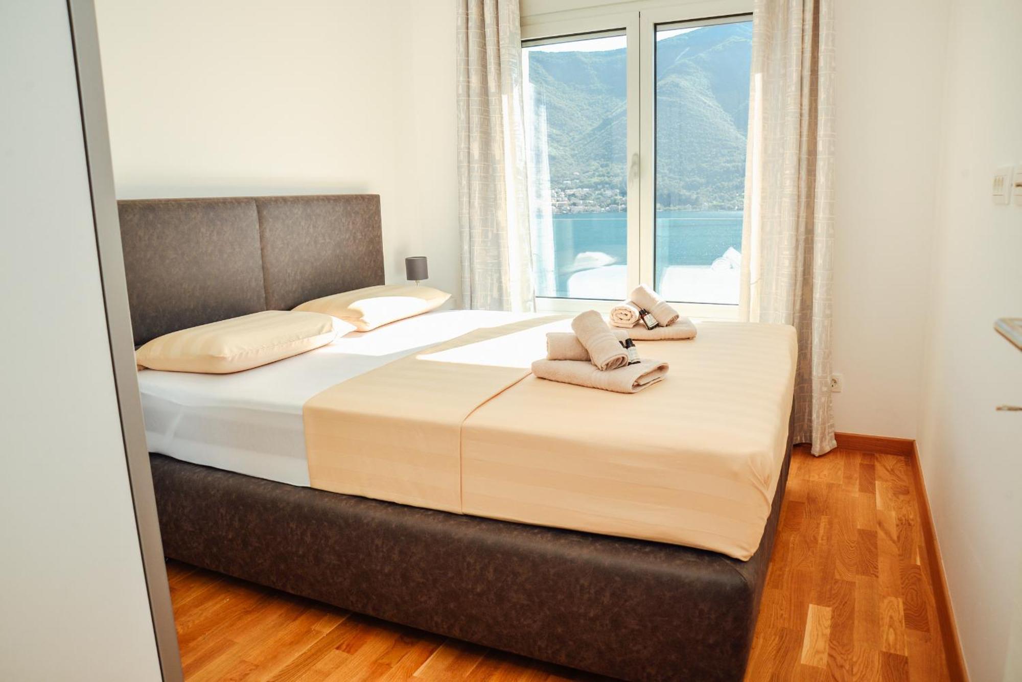 קוטור Sea View Apartment For 4 מראה חיצוני תמונה