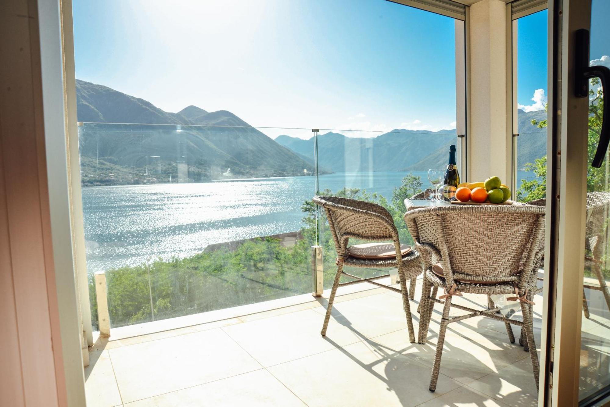 קוטור Sea View Apartment For 4 מראה חיצוני תמונה